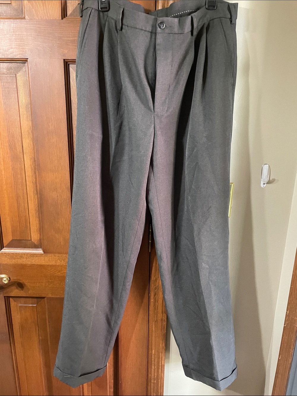 Van Heusen Black Pleated Men’s Dress Pants
